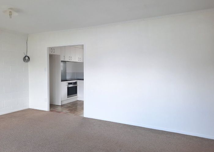  at 2/42 Arundel Street, Mount Roskill, Auckland City, Auckland