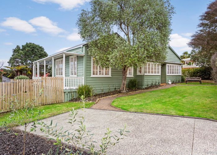  at 39 Verran Road, Birkenhead, Auckland