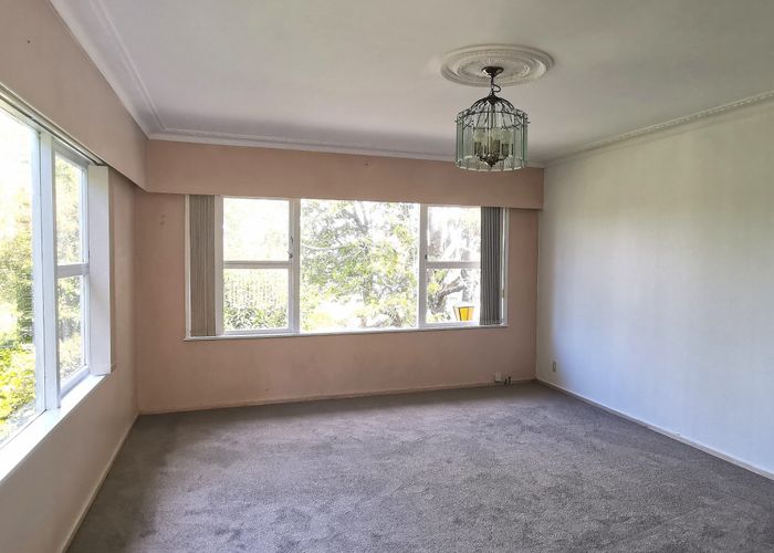  at 13 Easton Park Parade, Glenfield, North Shore City, Auckland