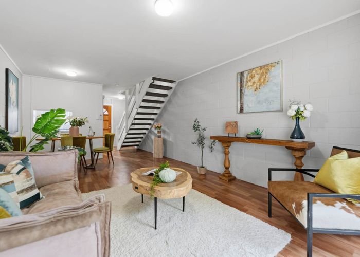  at 2/176 Panama Road, Mount Wellington, Auckland City, Auckland