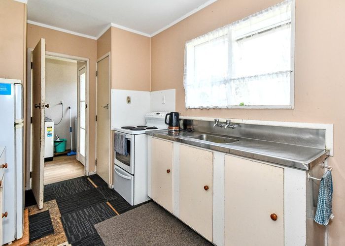  at 7 Welby Place, Mangere, Manukau City, Auckland