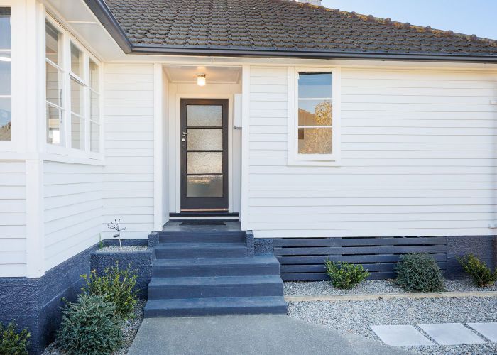 at 2 Avon Terrace, Roslyn, Palmerston North, Manawatu / Whanganui