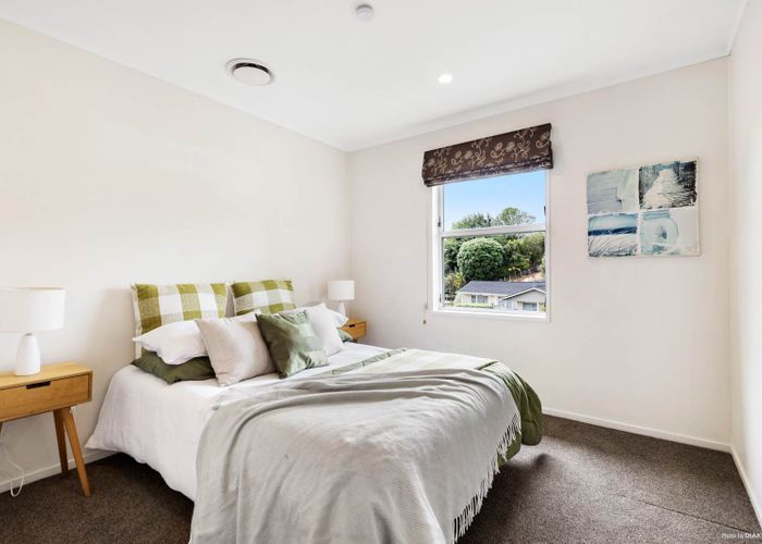  at 13 Stephen Lysnar Place, Hillsborough, Auckland