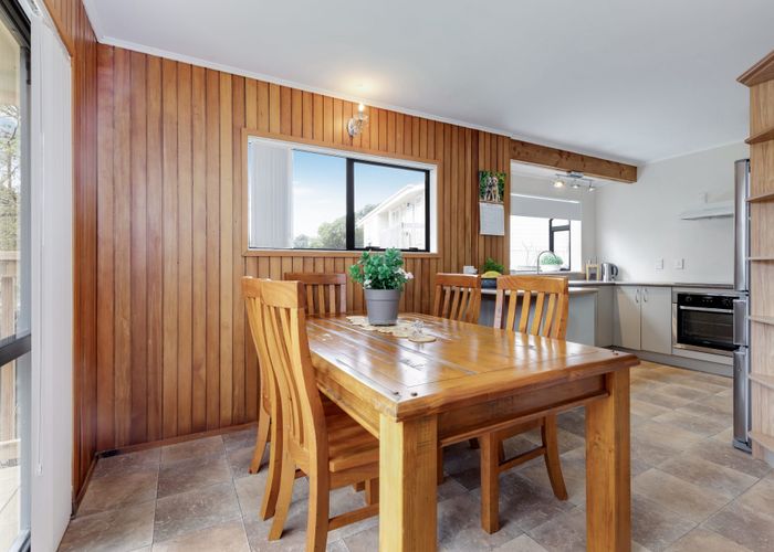  at 2/9 Choice Avenue, Henderson, Waitakere City, Auckland