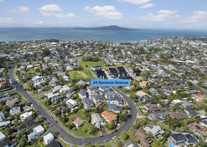  at 24 Kenmure Avenue, Forrest Hill, Auckland