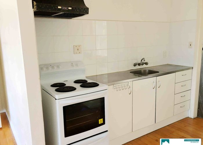  at 3/228 Onewa Road, Birkenhead, North Shore City, Auckland