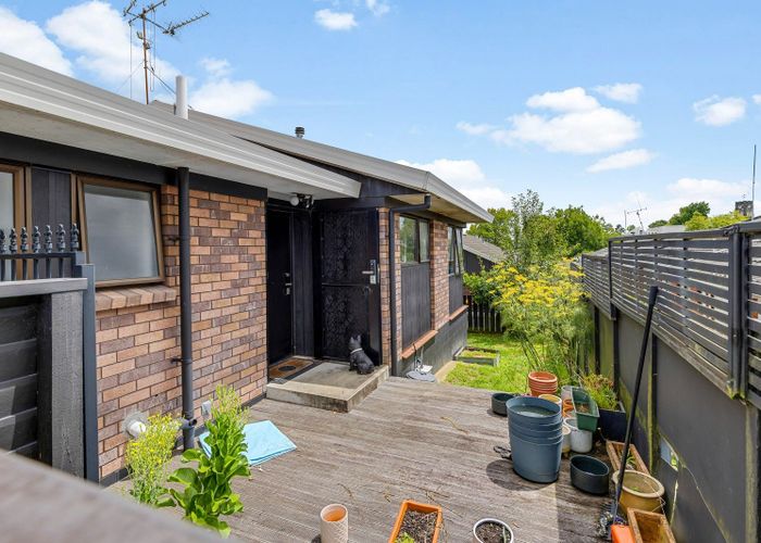  at 52 Angelsea Street, Hamilton City Central, Hamilton, Waikato