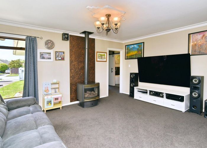  at 15 Emlyn Place, Avondale, Christchurch