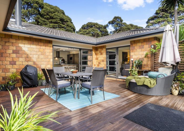  at 35 Cochran Road, Oratia, Waitakere City, Auckland