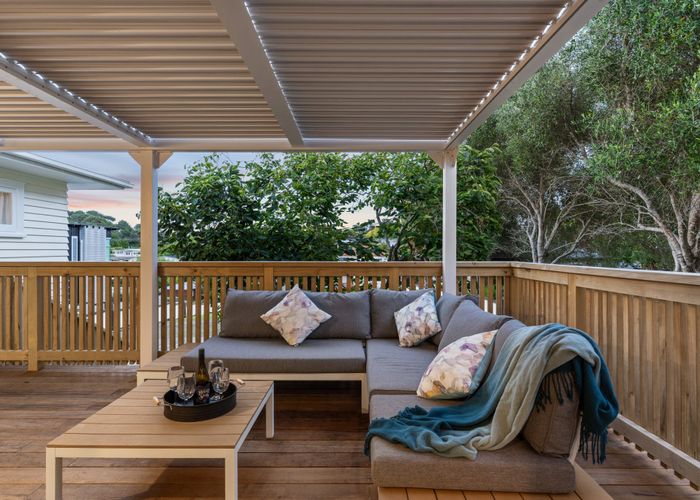  at 12 Kenmure Avenue, Forrest Hill, North Shore City, Auckland