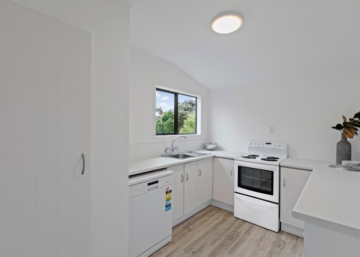  at 2/37 Kia Ora Road, Beach Haven, Auckland