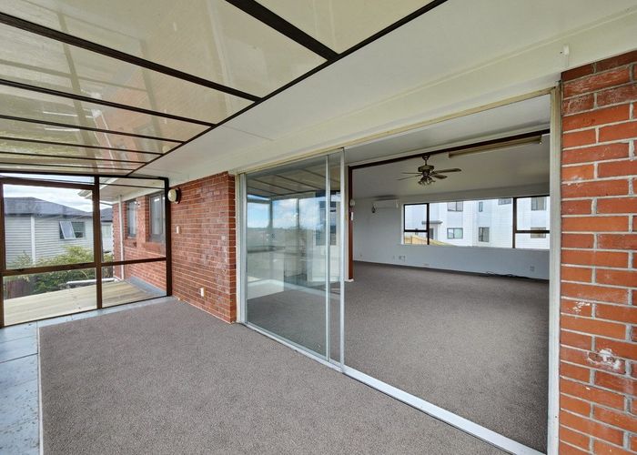  at 619 Glenfield Road, Totara Vale, Auckland