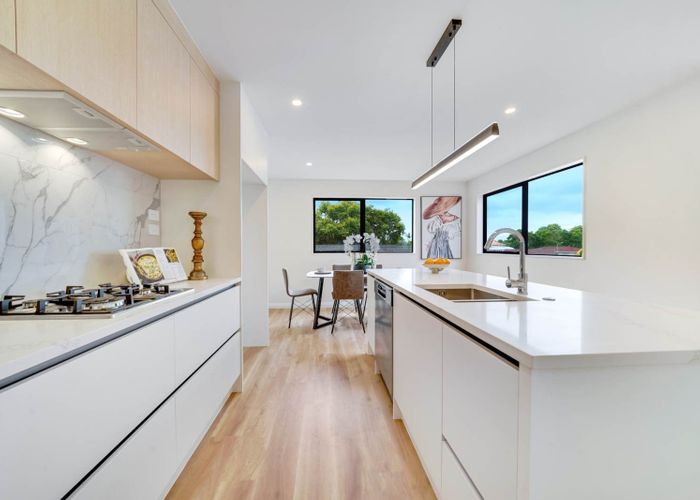  at 2E Spooner Lane, Mount Wellington, Auckland