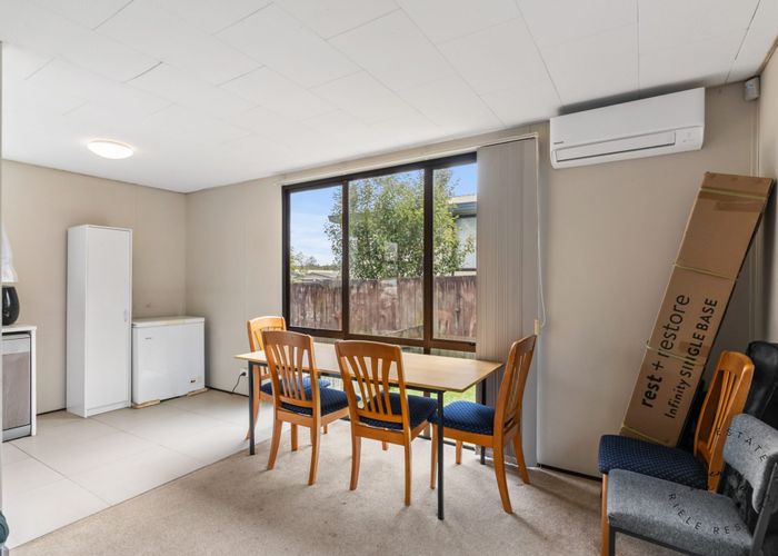  at 2/21 Nearco Street, Randwick Park, Auckland