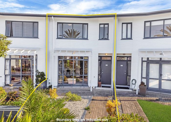  at 4/2 Armoy Drive, East Tamaki, Auckland