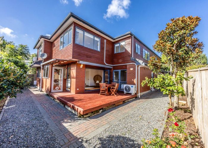  at 2D Korau Road, Greenlane, Auckland City, Auckland