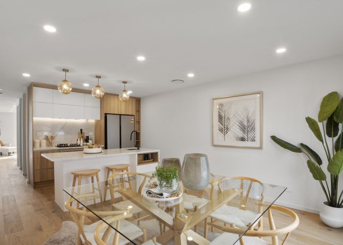  at 10/1358 Dominion Road, Mount Roskill, Auckland City, Auckland