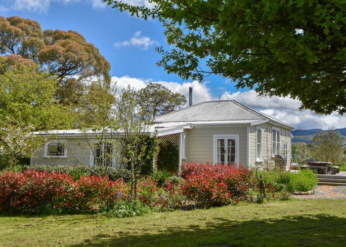  at 86 Connollys Line, Carrington, Carterton
