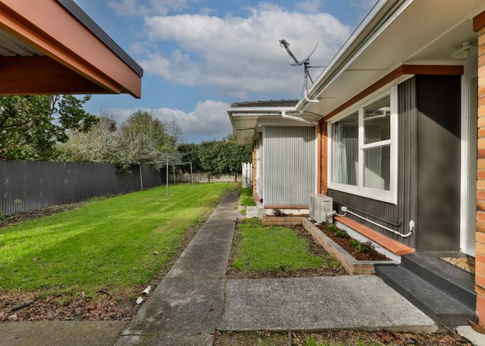  at 4/13 Mountain View Road, Western Springs, Auckland City, Auckland