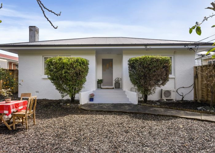  at 12 Sutherland Road, Point Chevalier, Auckland