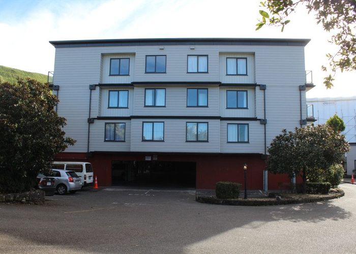  at 33/68 Mountain Road, Mount Wellington, Auckland City, Auckland