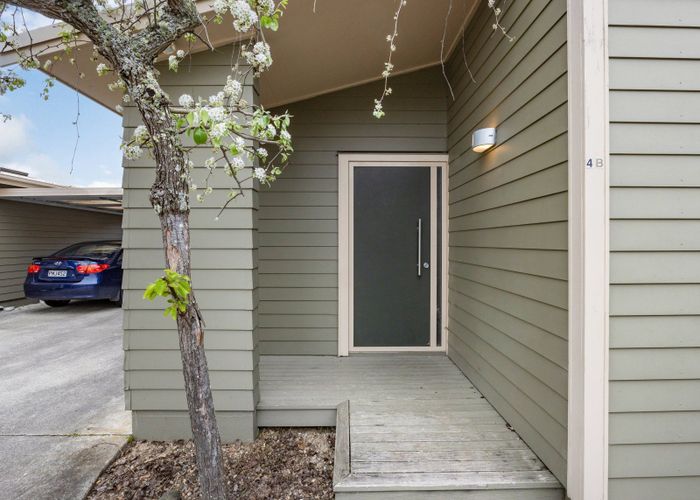  at 4B Gazeley Avenue, Silverdale, Hamilton