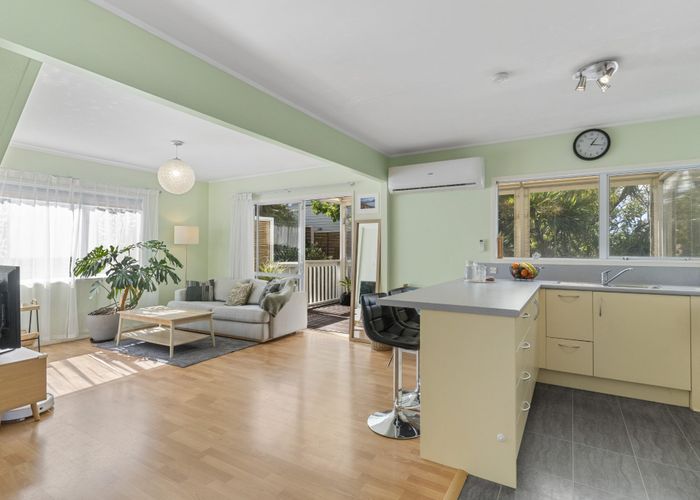  at 10A Chequers Avenue, Glenfield, North Shore City, Auckland