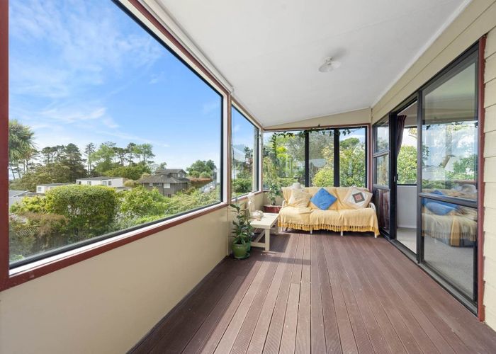  at 2/68 Bleakhouse Road, Bucklands Beach, Auckland