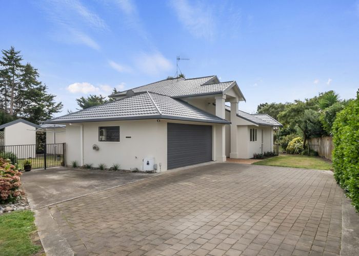  at 5 Wood Leigh, Paraparaumu Beach, Paraparaumu