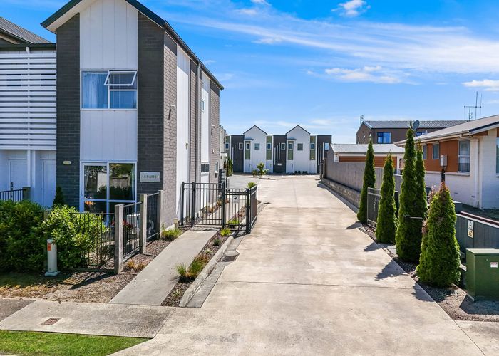  at 24/10 Burrows Place, Frankton, Hamilton, Waikato