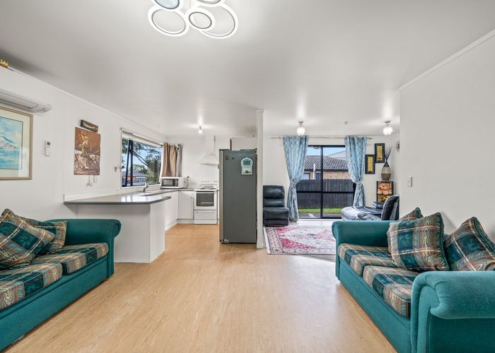  at 29 Woodbank Drive, Glen Eden, Waitakere City, Auckland