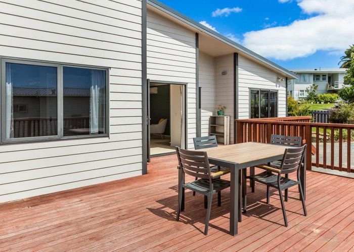  at 9 Beauzami Crescent, Ascot Park, Porirua