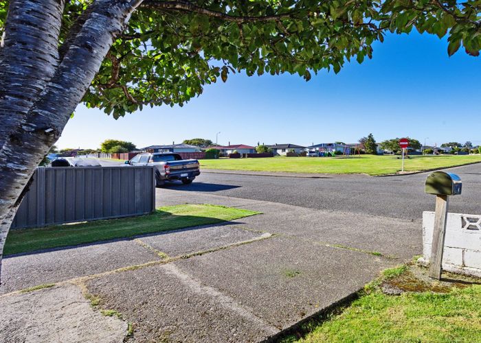 at 220 Dome Street, Newfield, Invercargill