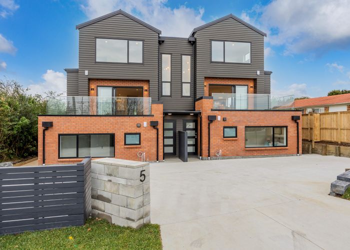  at 2/5 Marsh Avenue, Forrest Hill, Auckland