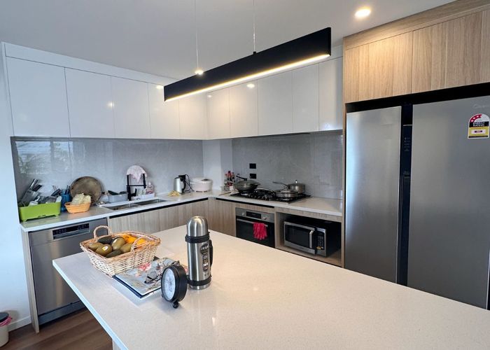  at 49D Royal View Rd, Te Atatu South, Waitakere City, Auckland