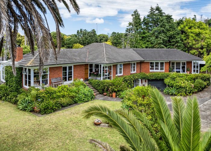  at 153 and 153a Waipuna Road East, Mount Wellington, Auckland City, Auckland