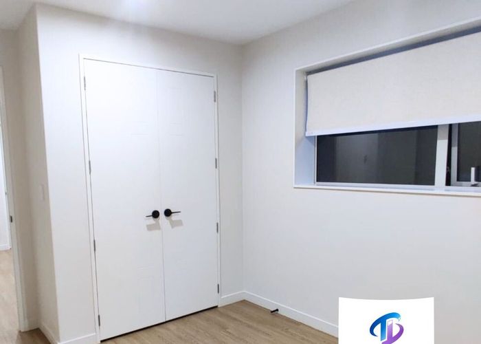  at 17 Bushfield Drive ( Granny ), Flat Bush, Manukau City, Auckland