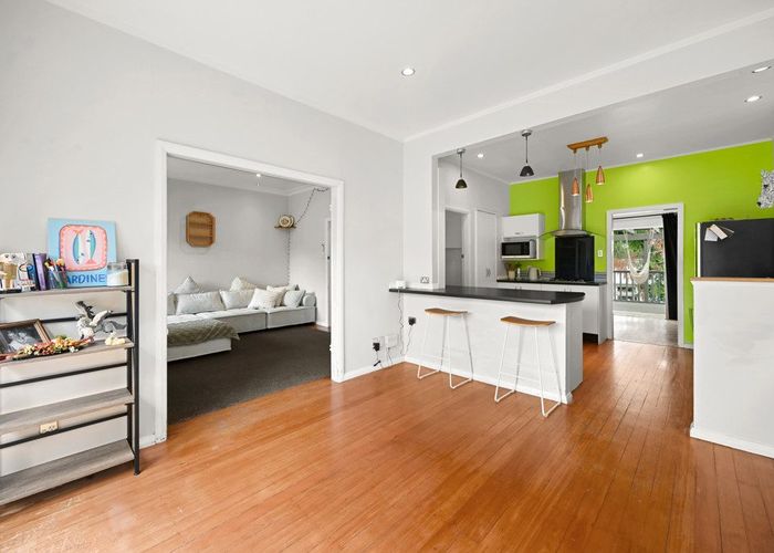  at 36 Forest Lake Road, Forest Lake, Hamilton, Waikato