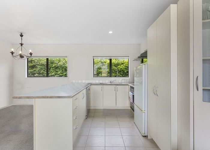  at 330B East Coast Road, Sunnynook, Auckland