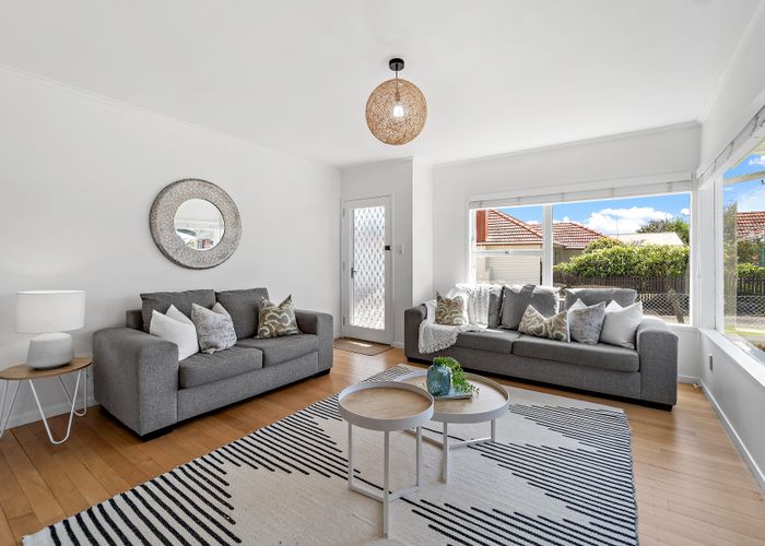  at 1/49 Shakespeare Road, Milford, Auckland