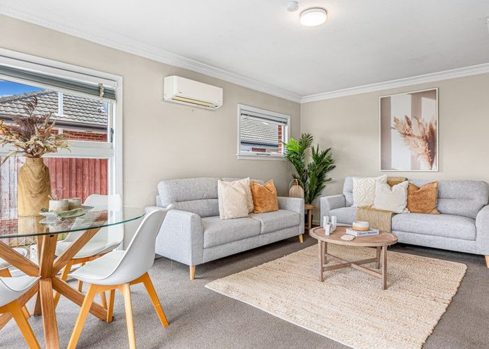  at 2/25 Hills Road, Edgeware, Christchurch City, Canterbury
