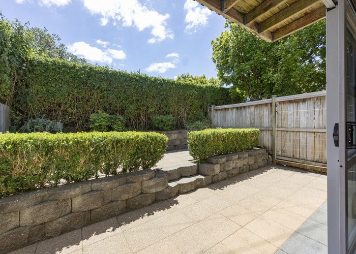  at 1/218 Captain Springs RD, Onehunga, Auckland