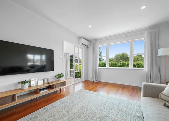  at 3 Wood Avenue, Howick, Manukau City, Auckland