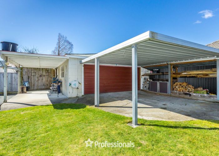  at 8 Coates Grove, Silverstream, Upper Hutt, Wellington