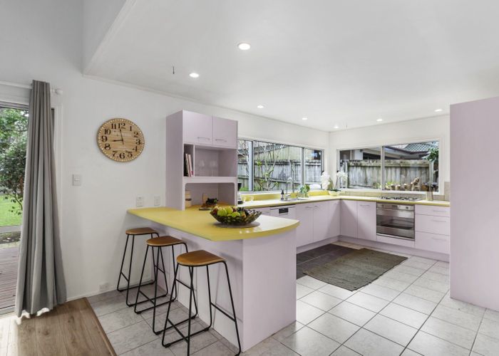  at 8 Wiriana Place, Stanmore Bay, Whangaparaoa