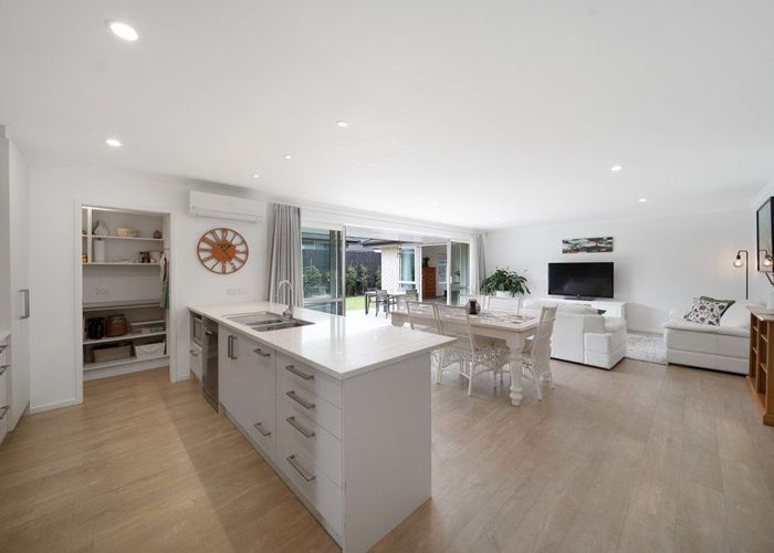 at 3 Bianca Court, Karaka, Papakura