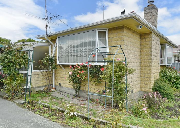 at 40 Frensham Crescent, Woolston, Christchurch