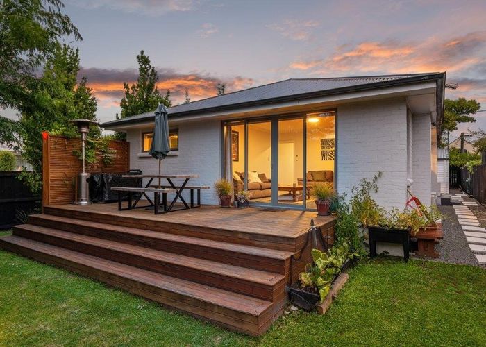  at 1/55 McFaddens Road, St Albans, Christchurch