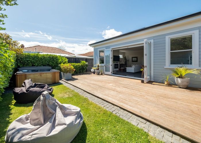  at 2 Adelaide Street, Petone, Lower Hutt, Wellington