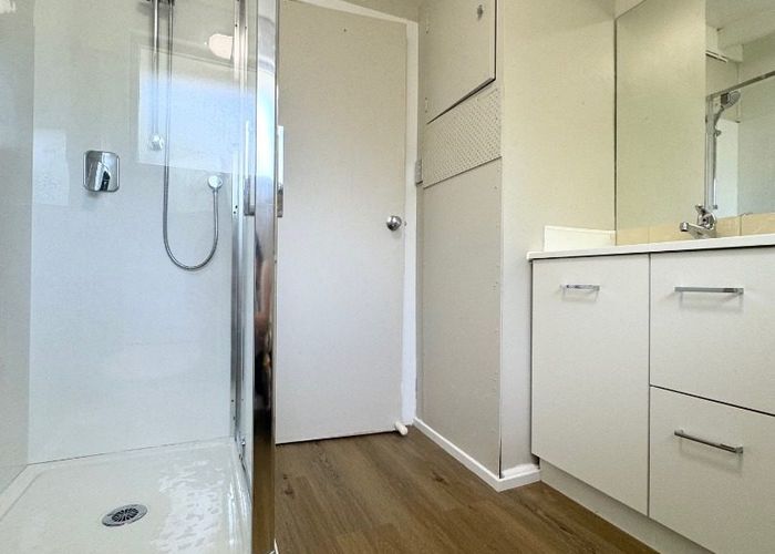  at 4/17 Glengarry Road, Glen Eden, Waitakere City, Auckland